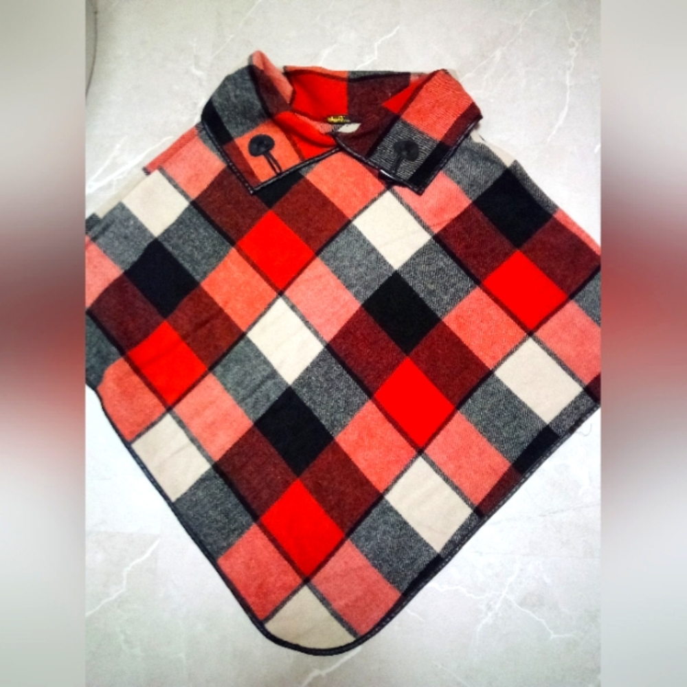 Chic Checkered Shawl